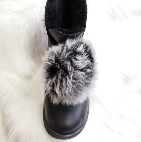 NWT UGG+VIBRAM PURE Poms - Picture 2 of 6